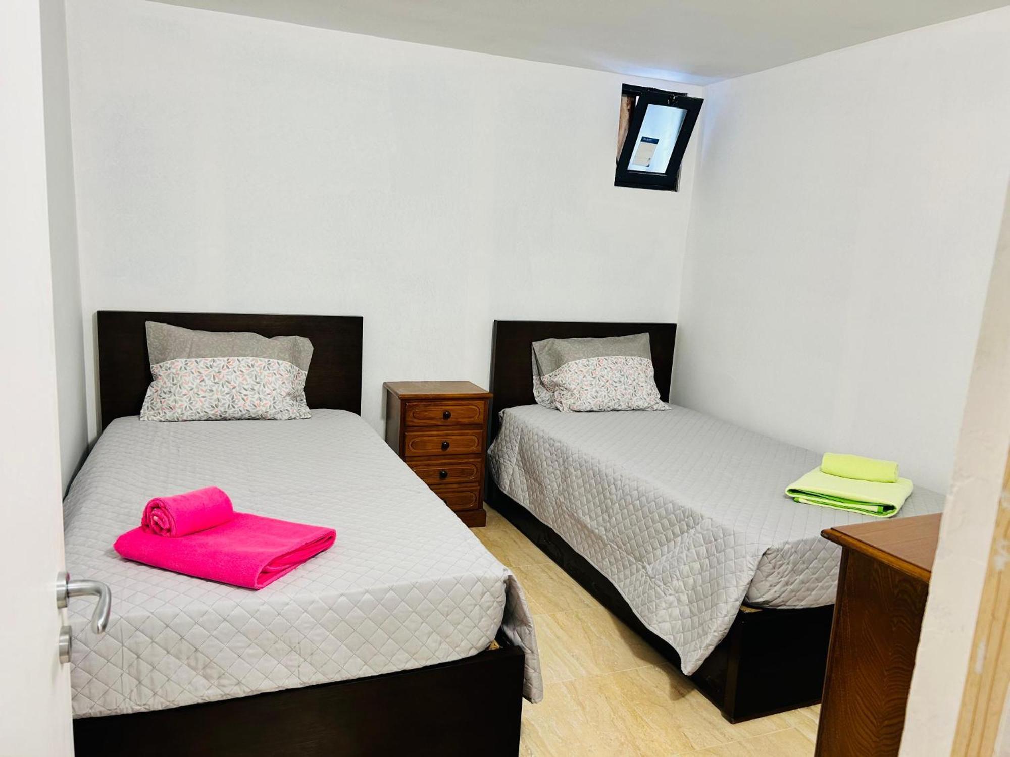 Vitoria Japji Guest House Esmeriz מראה חיצוני תמונה
